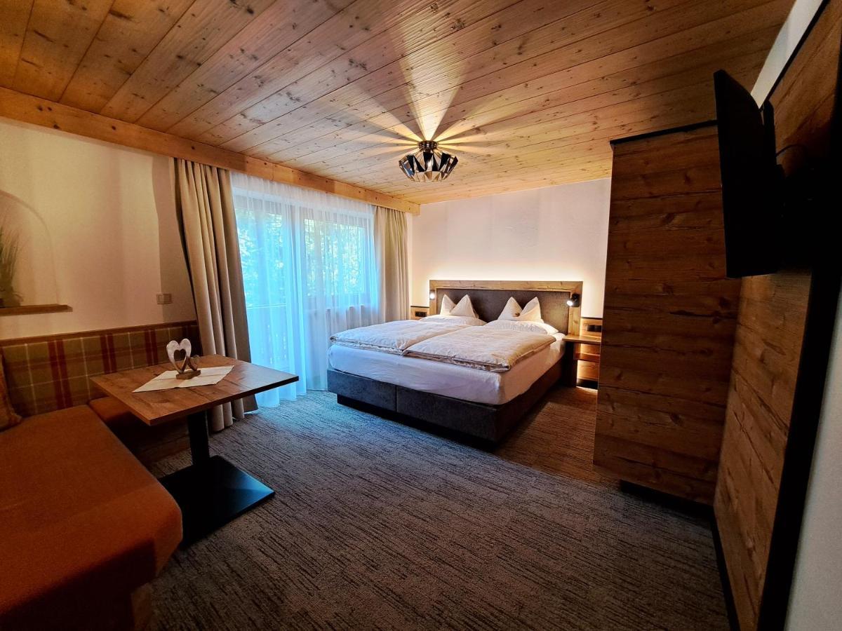 Gästehaus Hochmuth Mayrhofen Exterior foto